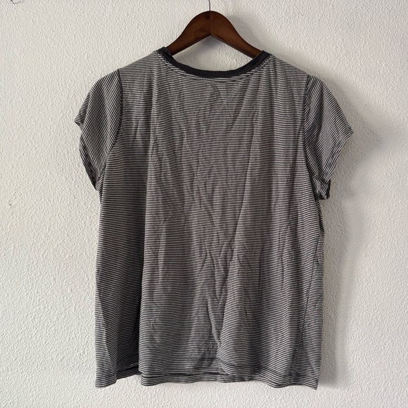 Universal Threads Hematite Stripe Tee Shirt Top XL Nautical Preppy Casual - Picture 8 of 9